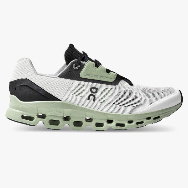 Amazon.com | ON Running Mens Cloudstratus Textile Synthetic Trainers |  Chukka