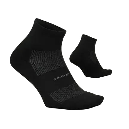 Feetures High Performance Max Cushion Quarter Socks - Black