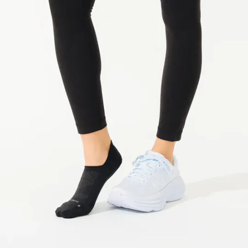 Feetures Elite Light Cushion Invisible Socks - Black