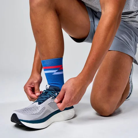 Feetures Elite Light Cushion Mini Crew Socks - Blue Track